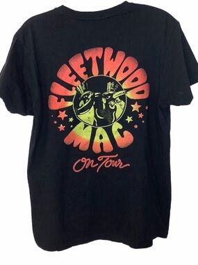 Cool and funky Fleetwood Mac tour shirt women size M